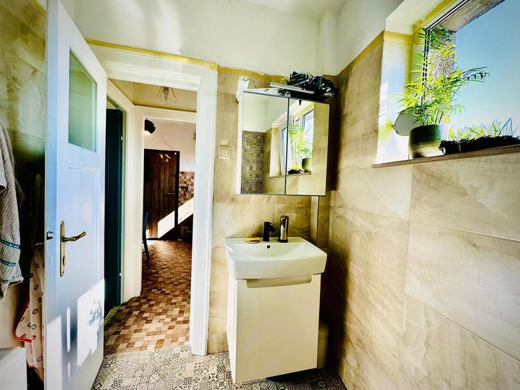 Apartament 3 camere + 1 birou,  Cotroceni, curte si gradina, metrou Eroilor