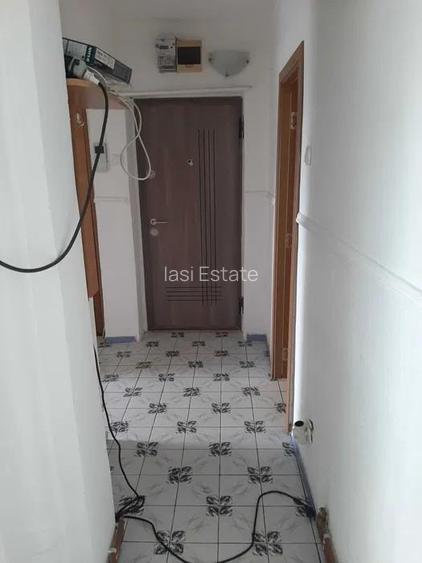 Bd Independentei Apartament 2 camere etaj intermediar