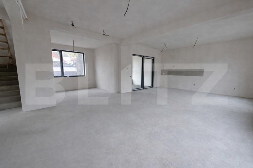 Casa tip duplex la 10min de centru! 3 nivele, teren 280mp
