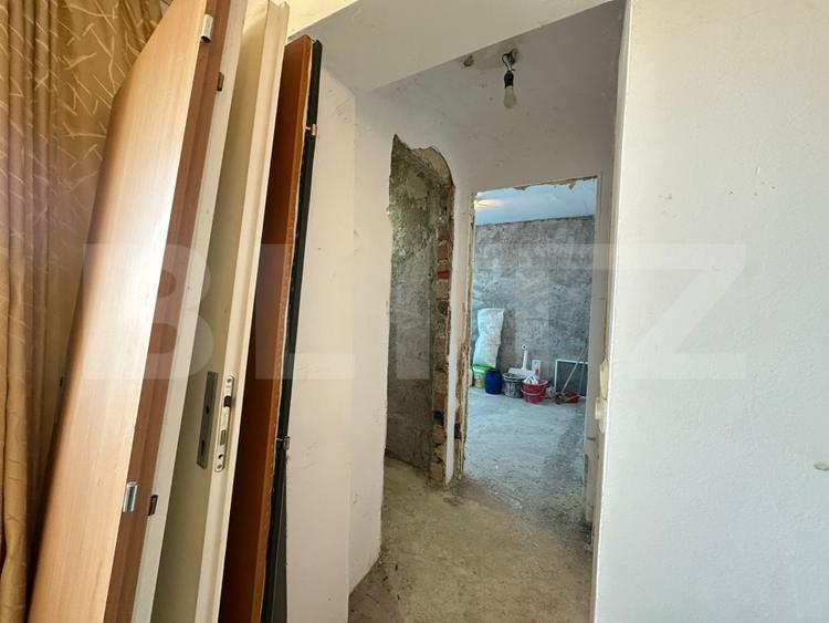 Apartament 3 camere la parter, bloc cărămidă, Micro 6 – preț avantajos