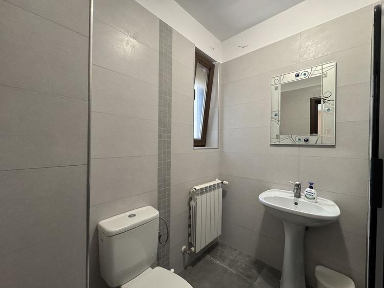 Vila situata in cartierul ANL, stare impecabila la interior