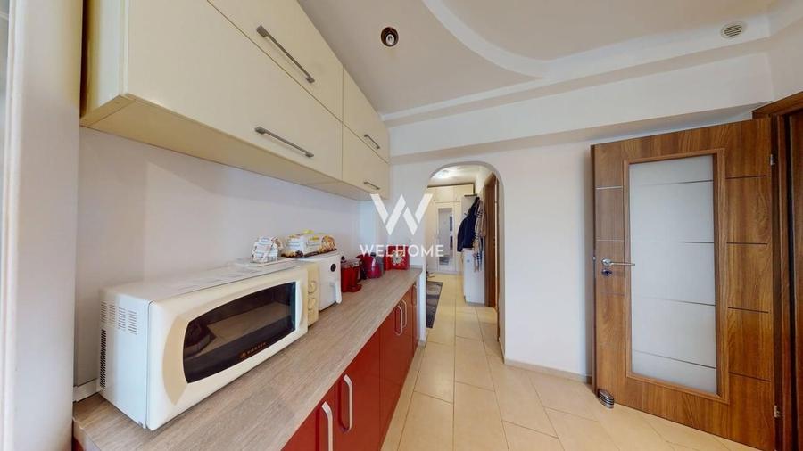 Apartament in zona centrala, la cheie, mobilat, utilat, et intermediar
