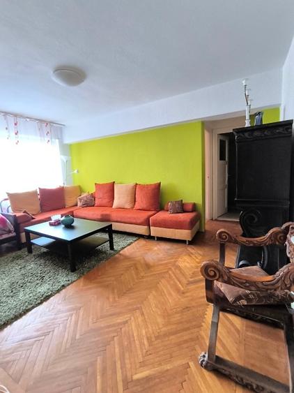 Piata Kogălniceanu Cișmigiu Izvor