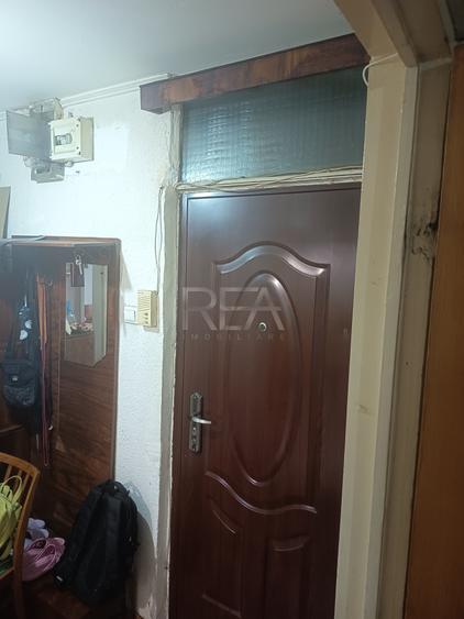2 camere decomandat | Metrou Apărătorii Patriei | Bloc 1983 |