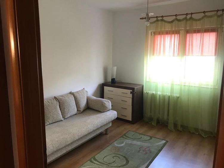 Apartament 3 camere mobilat si utilat modern,bloc de monolit acces metrou ,liber
