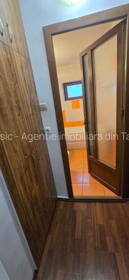 Targoviste, str. Boerescu Zaharia, parter, vanzare apartament 4 camere - 5