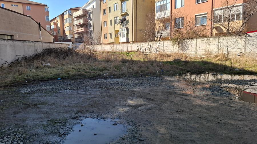 Zona Kamsas - teren intravilan 840 mp /deschidere 36