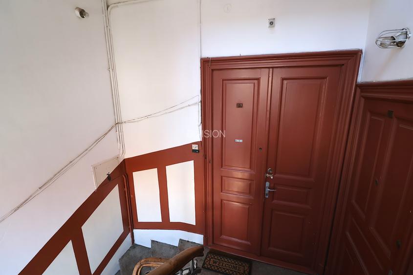 Apartament interbelic cu 3 camere și garaj în Piața Romană – ASE - 10