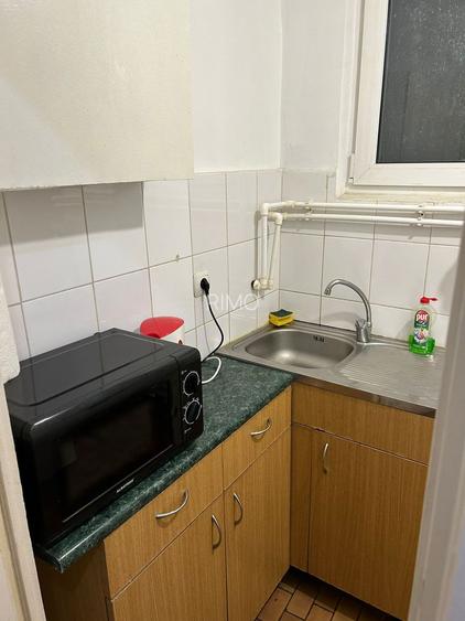 Garsoniera de inchiriat in zona Universitate, ultracentral, cu centrala proprie - 2