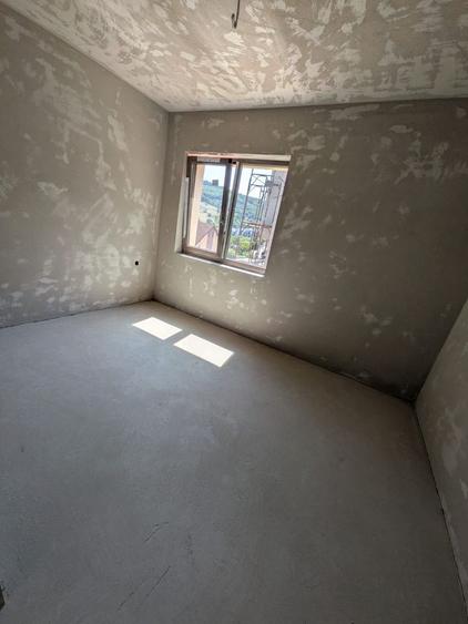 Duplex semifinisat, zona Vivo