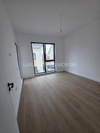 Casa Individuala/Cristalului P+1+M id nr 18 - 12