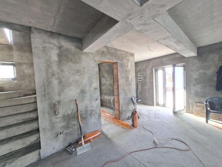 Casa individuala 4 camere 146 mp utili P+1 si teren 475 mp in Selimbar