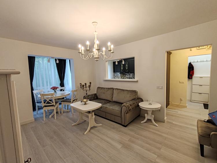 Apartament 3 camere mobilat si utilat nou zona Centrul Civic
