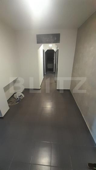 Apartament 3 camere, 68 mp, zona Micro 11