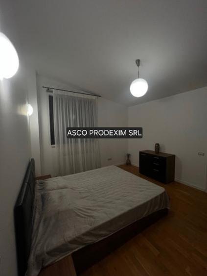 Vila cu piscina individuala Pipera Baneasa 5 camere 280mp, P+2 cu teren 986mp