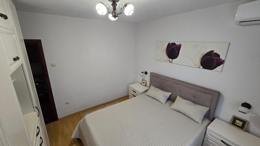 Apartament 4 camere de vanzare, etajul 1, Focsani