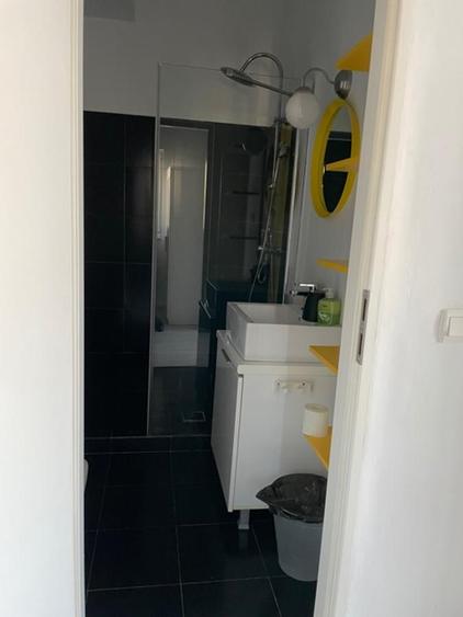 ROMANA,2 camere deosebit, terasa cu vedere superba, centrală proprie