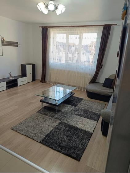 Apartament spațios cu 4 camere + living, în bloc nou – Calea Moldovei