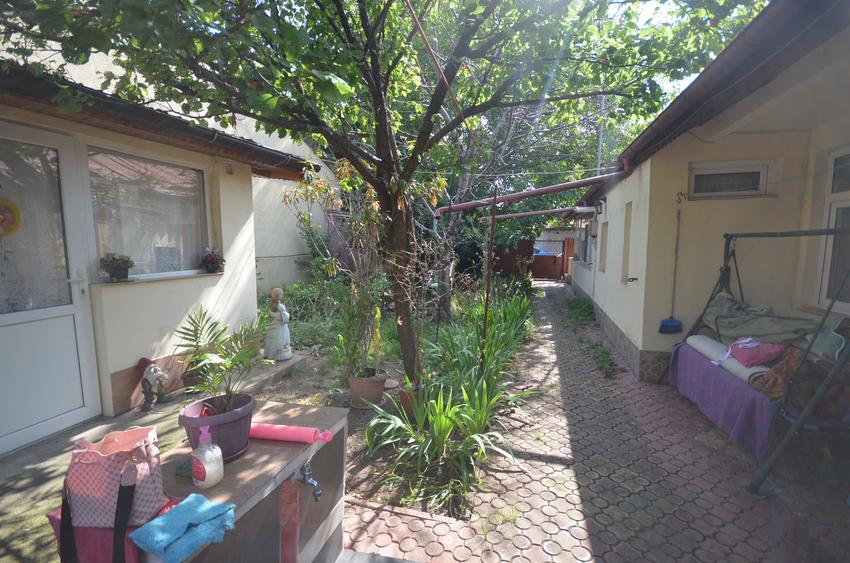 Casă 4 camere - curte 600 metri - Colentina - Andronache
