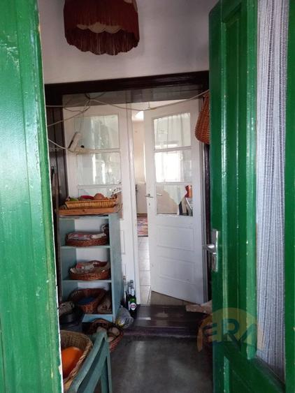 Casa cu 5.000 mp teren la E 60, zona Osorhei