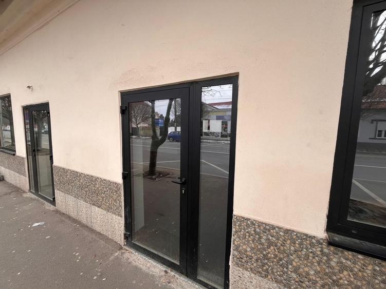 Vand doua spatii comerciale, str Ioan Budai Deleanu - 0752.600.222.