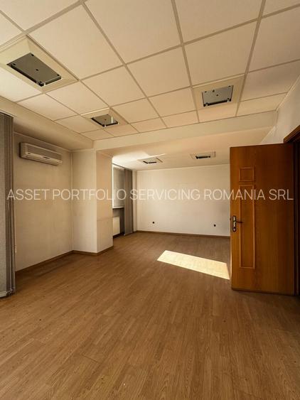 De vanzare CLADIRE CORPORATE – FOST SEDIU BANCAR - BRASOV - 24