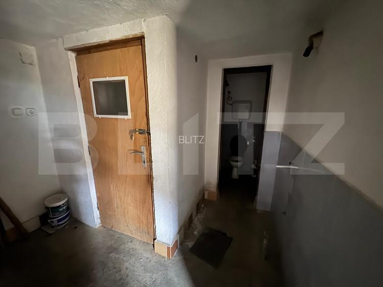 Casa de vanzare cu 6 camere, 374 mp, teren 719 mp,  strada Baritiu - 18
