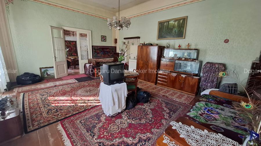 Proprietate de vanzare in Orastie, zona buna - 9