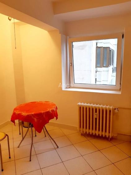 Inchiriere  de la proprietar apartament 3 camere decomandate Bdul.Decebal  - 7