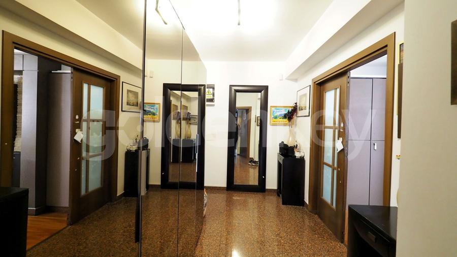 Apartament tip penthouse cu 3 camere | vedere panoramica | 190mpc