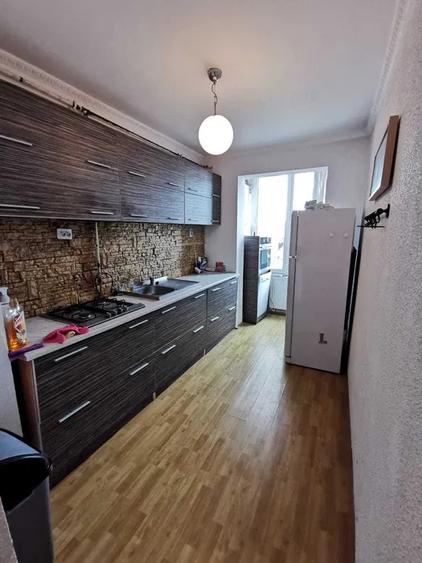 Apartament 3 camere decomandate, 70 mp, 2 parcari, zona Parcului Central