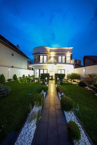 Vilă de vânzare în Brașov | 427 mp | 4 dormitoare | S+P+E