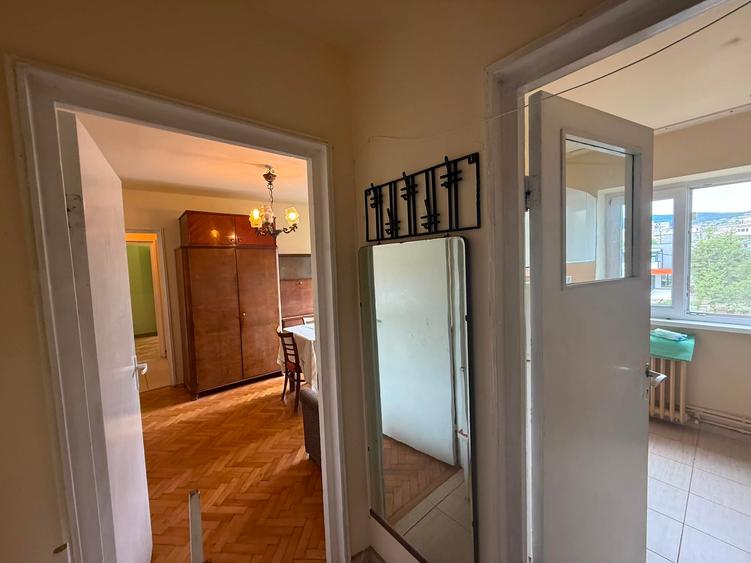 Apartament 2 camere-etaj 2-zona Sc. Gen. Andrei Saguna