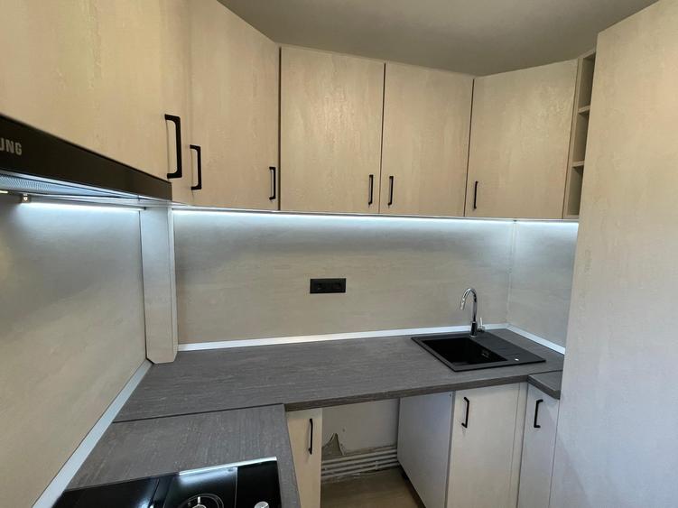 Garsoniera decomandata in bloc de apartamente, Str. Zizinului
