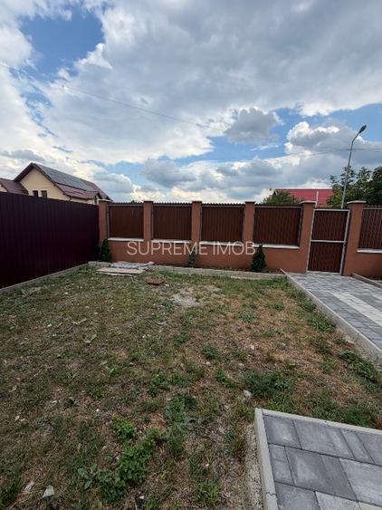     Casă spațioasă de vânzare în Tărlungeni Comision 0 - 3