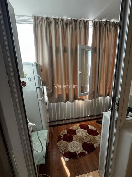 Închiriez apartament 1 cam, zona Alexandru cel Bun - 7