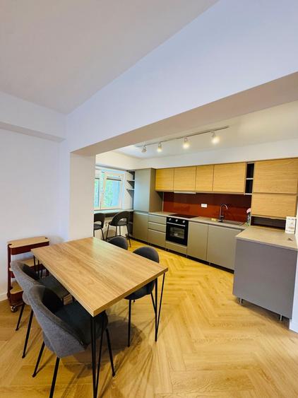 Apartament 3 camere Victoriei / Renovat complet / Metrou