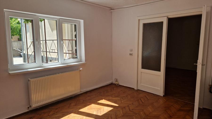 Super oferta! Casa cu 5 camere in Andrei Muresanu, ultrafinisata!