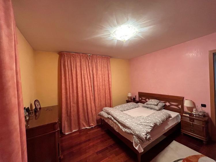Casa individuala, 6 camere, 300 mp, 1100 mp teren, Prof Ioan Rus