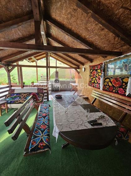 Casă / Vilă cu 9 camere de vânzare - 3