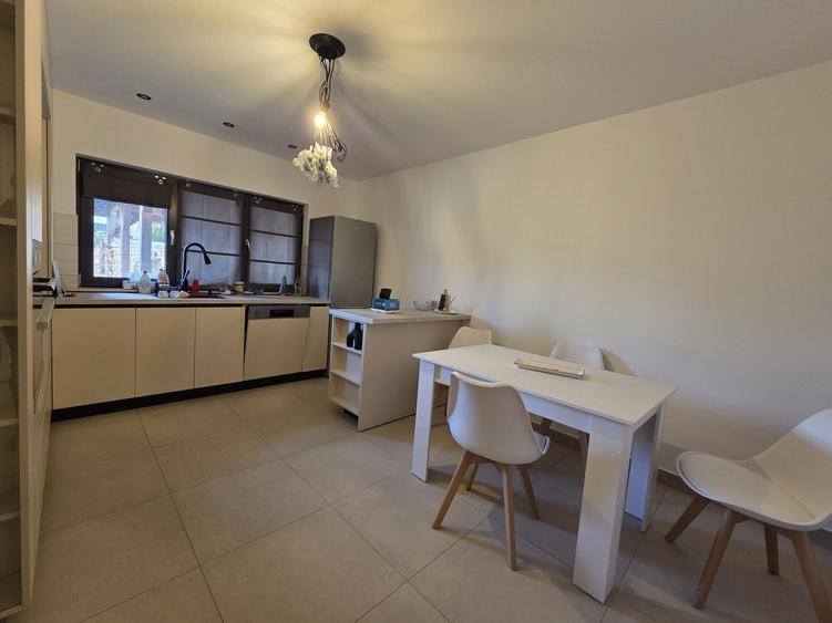 Vilă 9 camere Cristian | Terasă Bucegi | Ideal investiție