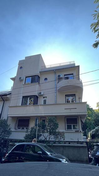 Apartament 5 camere cu vedere directa la Parcul Kiseleff