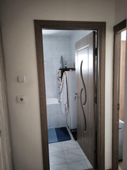 Apartament 2 camere decomandat+garaj