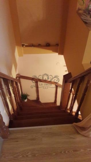 Vand casa cu 3 apartamente Brasovul Vechi, Blumana ideala pentru clinica.