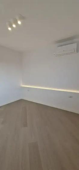 Apartament 3 camere premium în Cortina North | Etaj 5 | Balcon | Vedere panorami