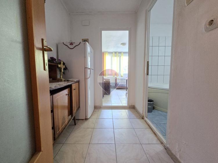 2 camere suprafata generoasa 72 mp