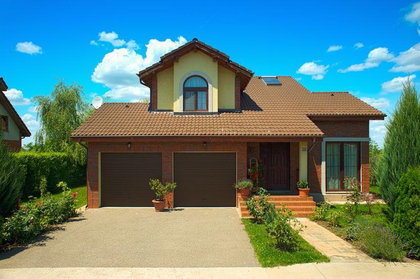 Vilă personalizată cu 4/5 camere, 1/2 garaje, teren de 800 mp