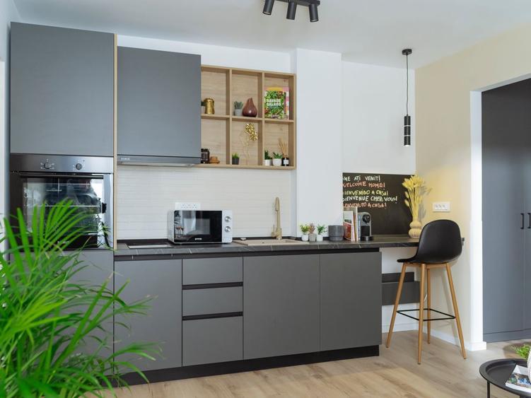 VAND APARTAMENT 2 CAMERE, BULEVARDUL I.C. BRATIANU, PRETABIL INVESTITIE