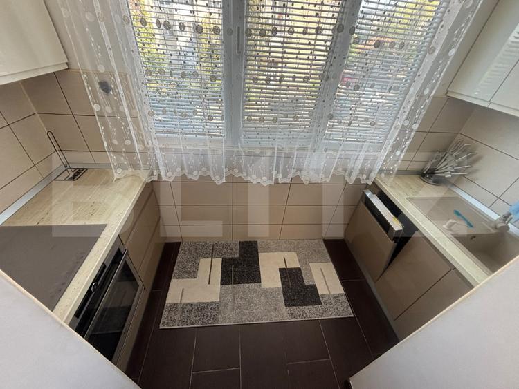 Apartament cu 3 camere, 64 mp, zona Nufarul