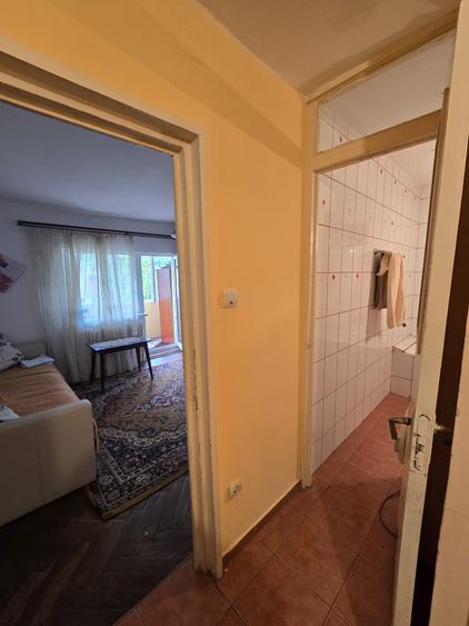 Aradului-Linsitei-o camera decomandat-CT-et3